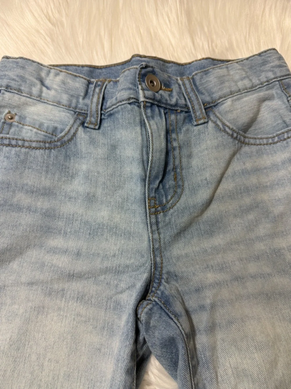 The Children’s Place Denim Light Wash Cotton Shorts - Boys Size 8